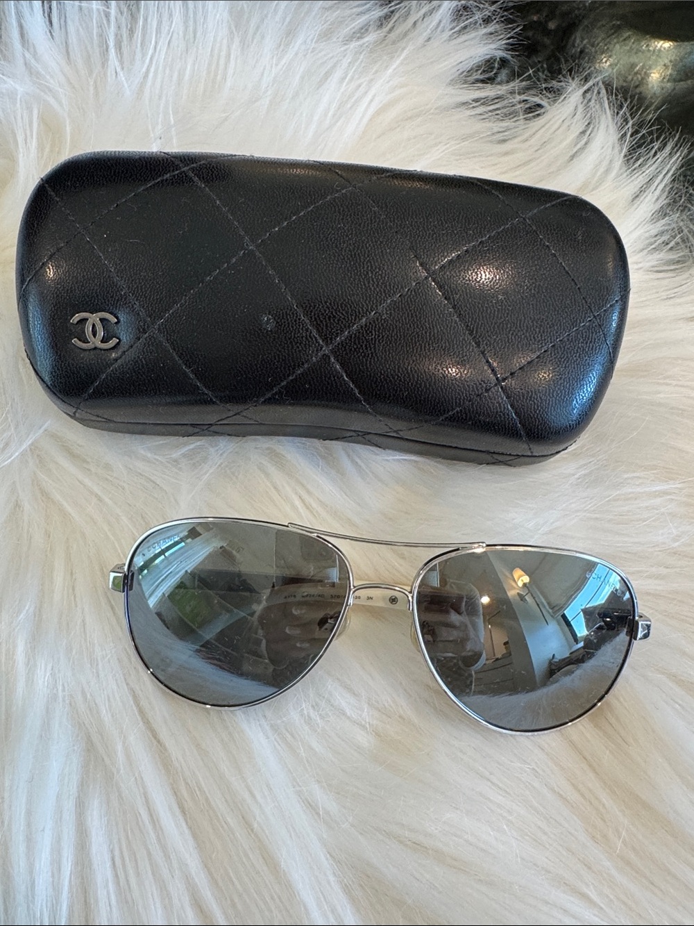 CHANEL Silver Aviator Sunglasses - Miroire Collection